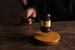 Abbreviato secco, il Gip deve valutarlo dopo il diniego del condizionato