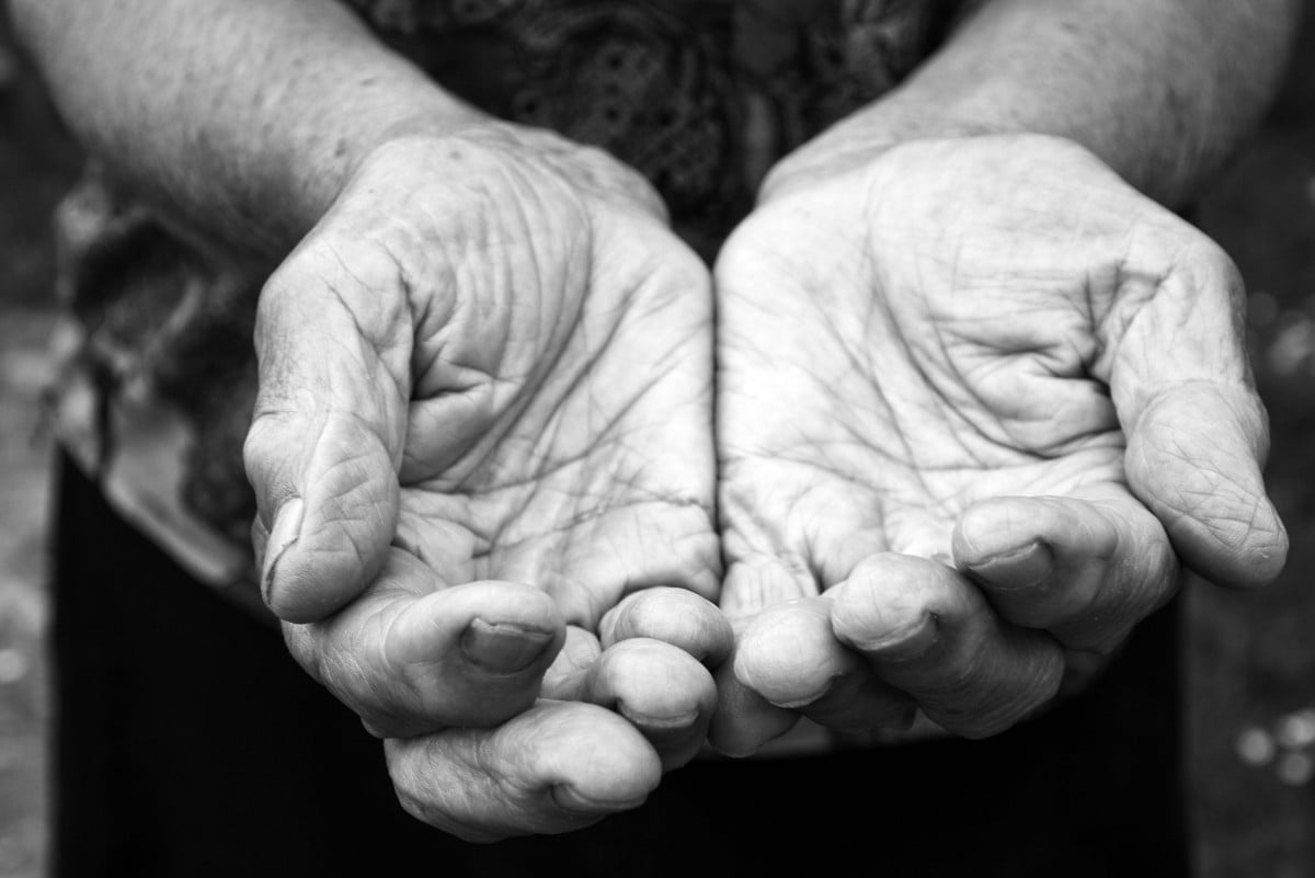 Manovra 2026: tagli ai fondi destinati al contrasto alla povertà