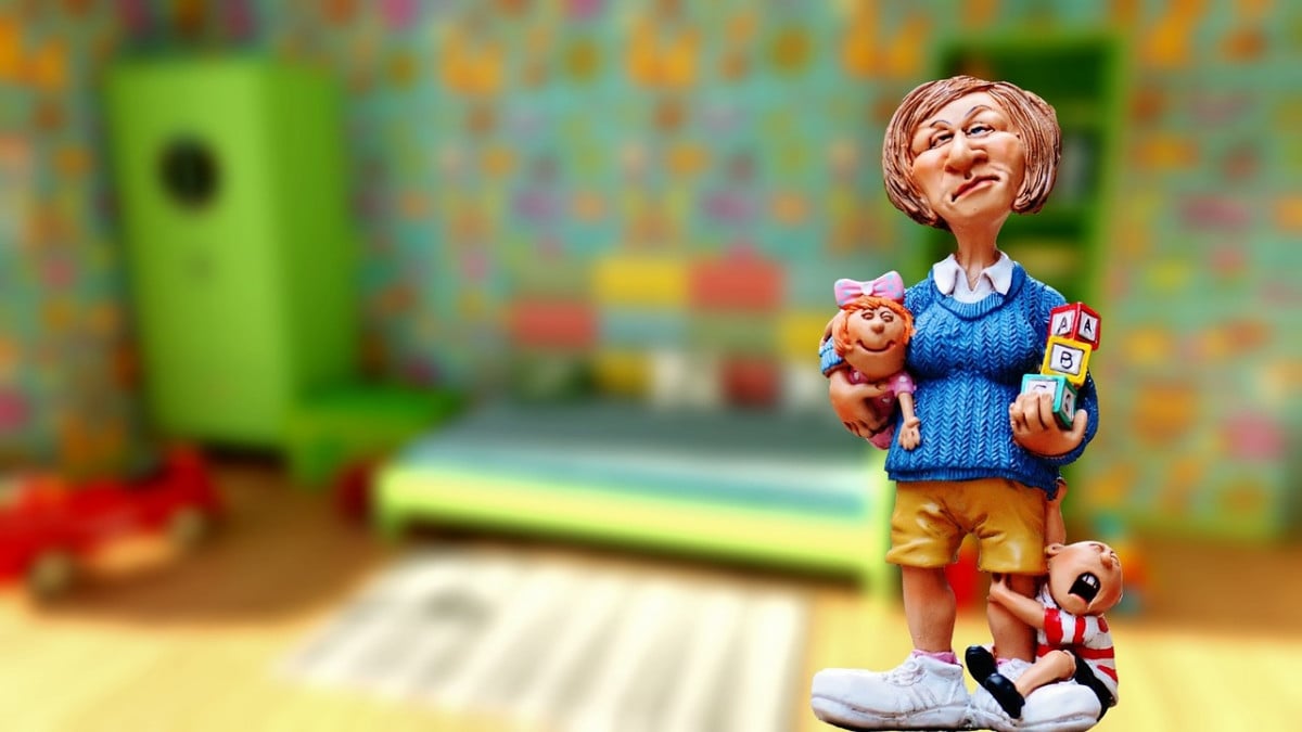 Il padre deve pagare le spese per la baby sitter anche se la ex lavora solo part-time