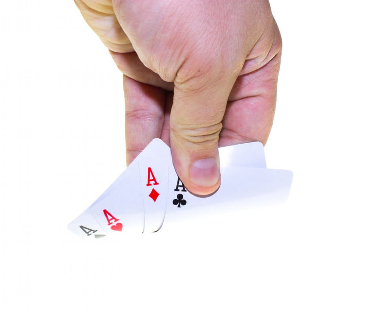 Il gioco delle tre carte non è reato: lo conferma la Cassazione