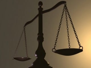 Cassazione: niente ingiunzione di pagamento se le controversie possono essere deferite ad arbitri
