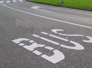La circolazione sulle corsie riservate ai mezzi pubblici può essere sanzionata dagli ispettori delle aziende di trasporto
