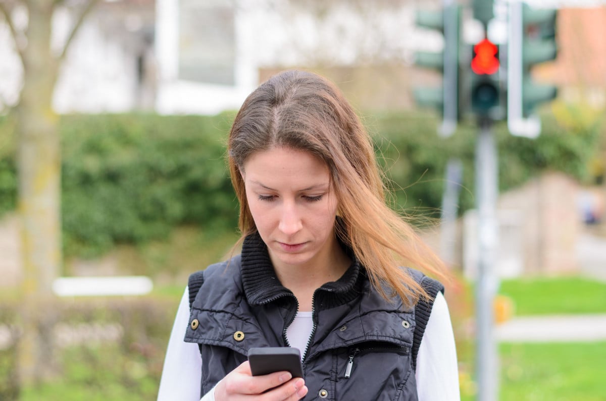 Pedone che attraversa all'improvviso responsabile al 100% dell'incidente