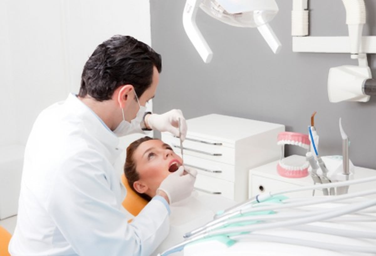 Dentista sociale: dove curarsi (quasi) gratis