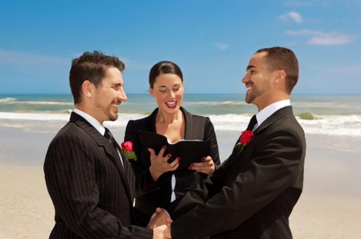 Sì ai matrimoni gay in Italia, ma soltanto per gli stranieri