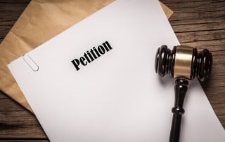 Avvocati: la petizione contro la Cassa forense arriva nei tribunali