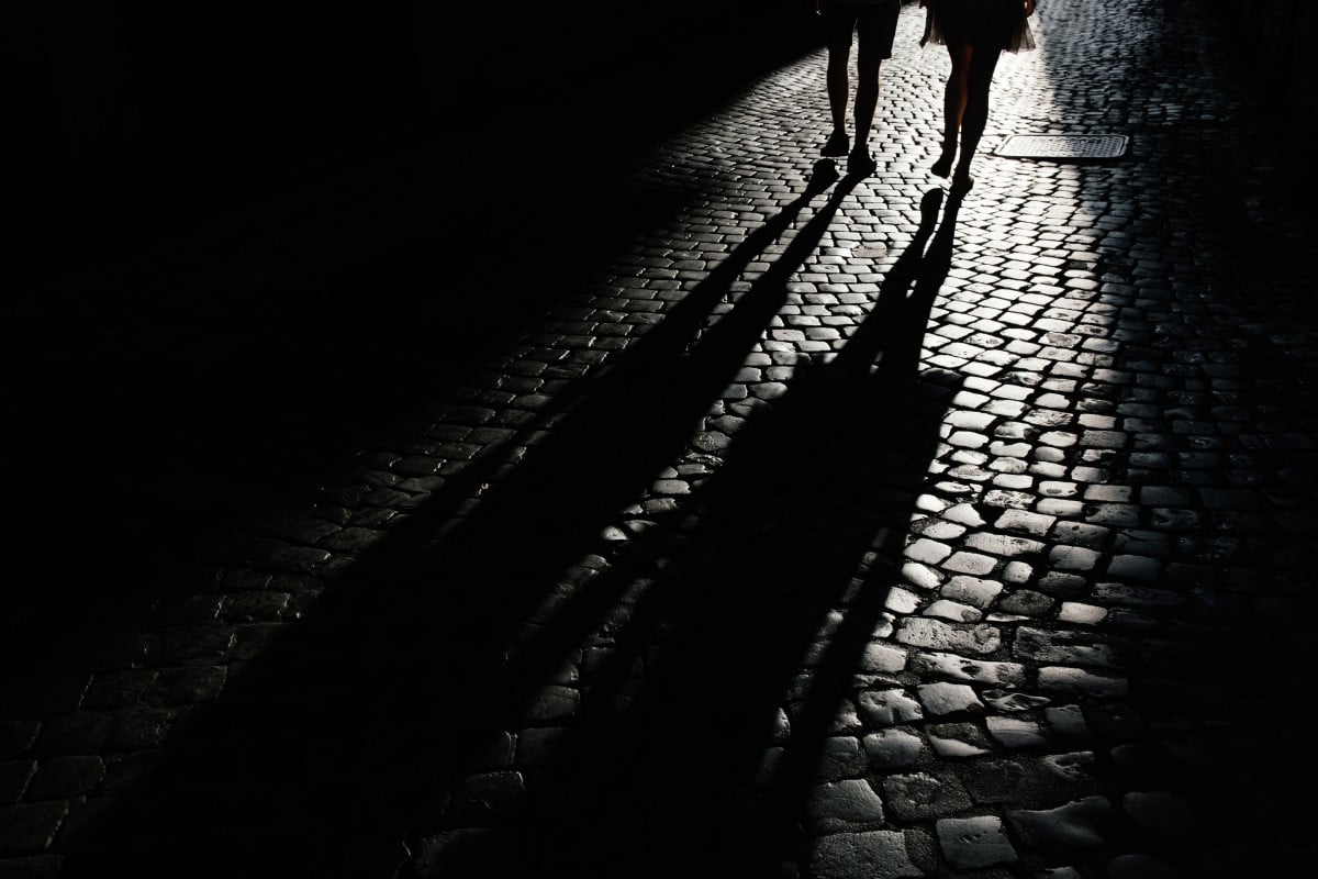 Stalking e social: violato il divieto dai domiciliari