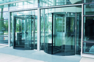 Accesso in azienda fuori dall'orario di lavoro? No al licenziamento