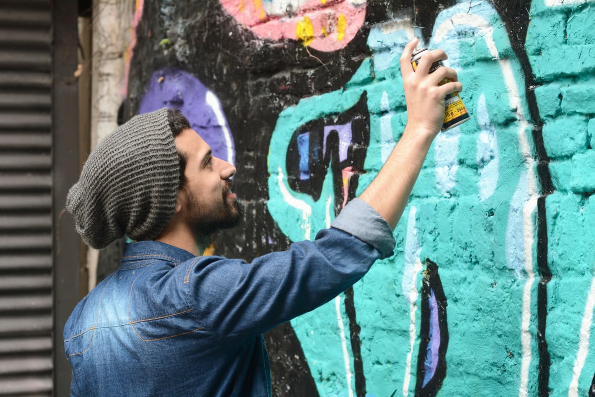 La Camera ha approvato il dl sicurezza: caccia ai writer in città