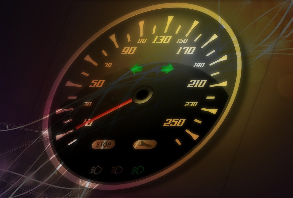 Cassazione: in autostrada a velocità massima solo se la visuale è libera per lungo tratto
