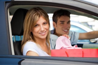 Cassazione: no alle effusioni amorose in auto