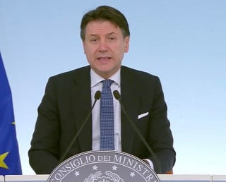 Coronavirus: ecco chi può restare aperto