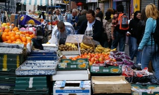 Sicurezza alimentare: 35 kg di pesce congelati male valgono la condanna del pescivendolo. Inverosimile l'uso familiare