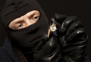 Arriva il reato di sciacallaggio