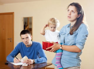 Mantenimento figli: l'ex non paga? Precetto inefficace senza documenti di spesa