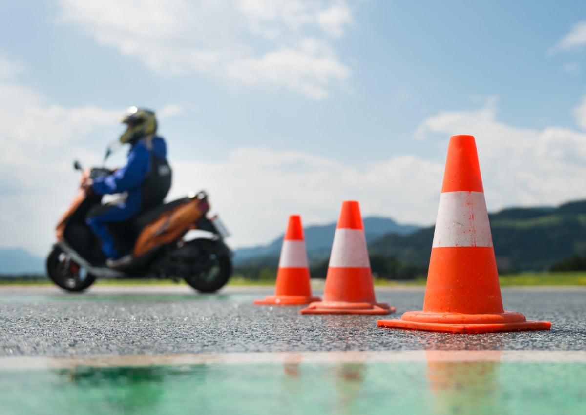 Patente: cambia la prova per le moto
