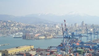 Alluvionati genovesi burlati dalla burocrazia