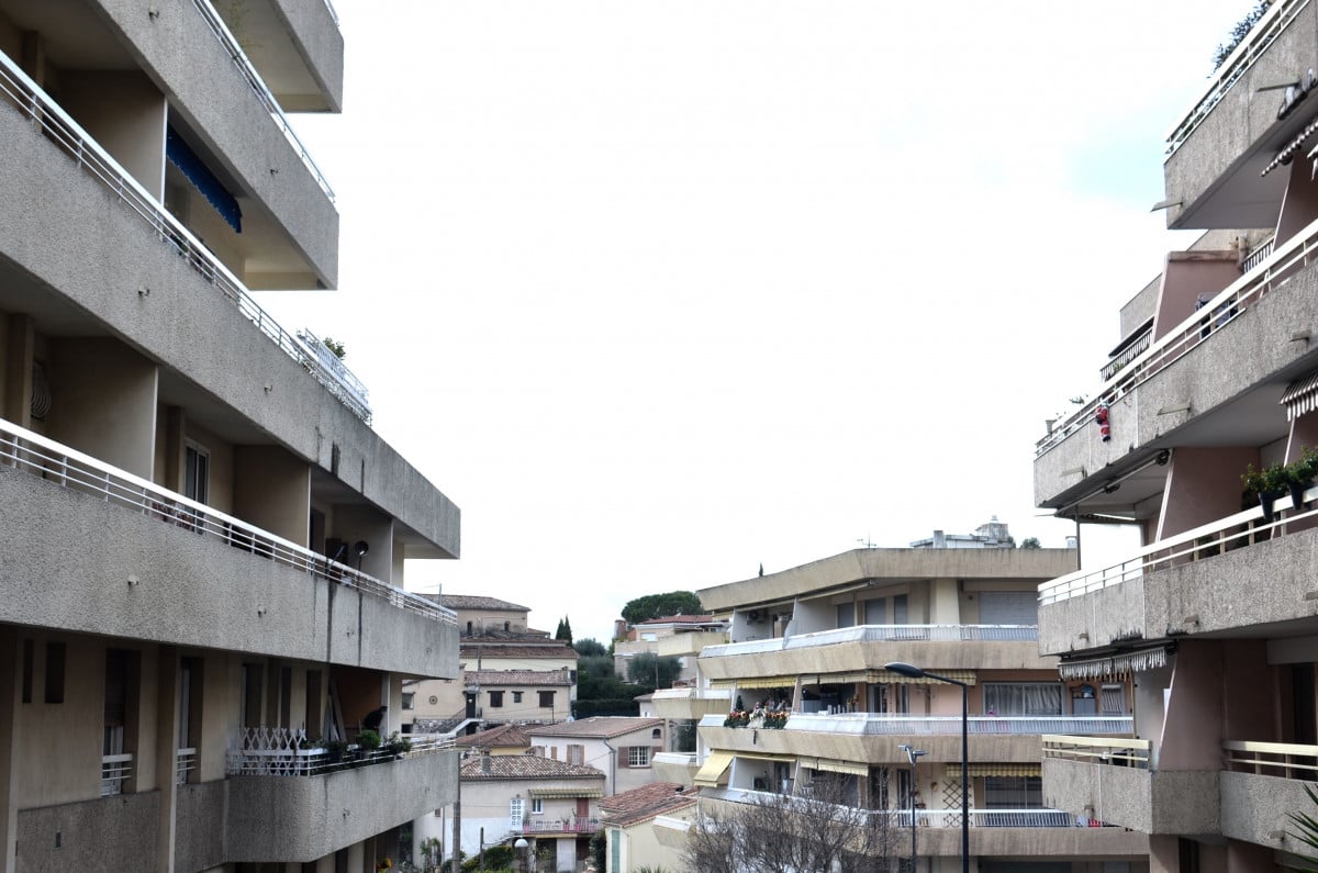 Case popolari agli stranieri: la Consulta rinvia alla CGUE