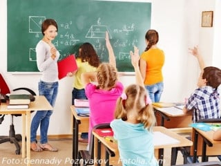 Scuola: sì al risarcimento all'alunno che cade per il dispetto di una compagna