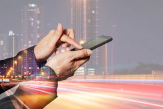 Tassa sui telefonini in vigore: non spetta il rimborso
