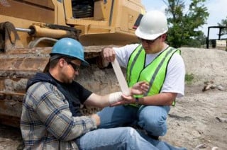 Infortuni sul lavoro: indennizzabile il danno dall'Inail anche se deriva solo da uno sforzo fisico