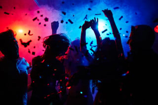 Riservatezza in discoteca: no alle telecamere nascoste