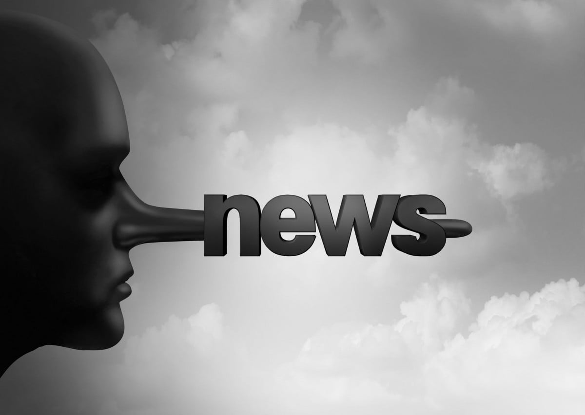 Fake news: è polemica sul bottone rosso del Governo