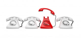 Cassazione: la compagnia del telefono paga i danni se non attiva tempestivamente l'utenza