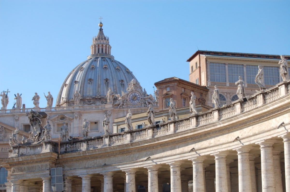 SEDE VACANTE dalle ore venti - Vaticano e Italia - Destini paralleli