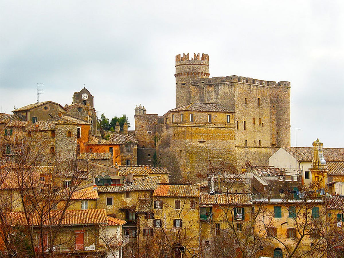 Castelli, ville e masserie ai giovani