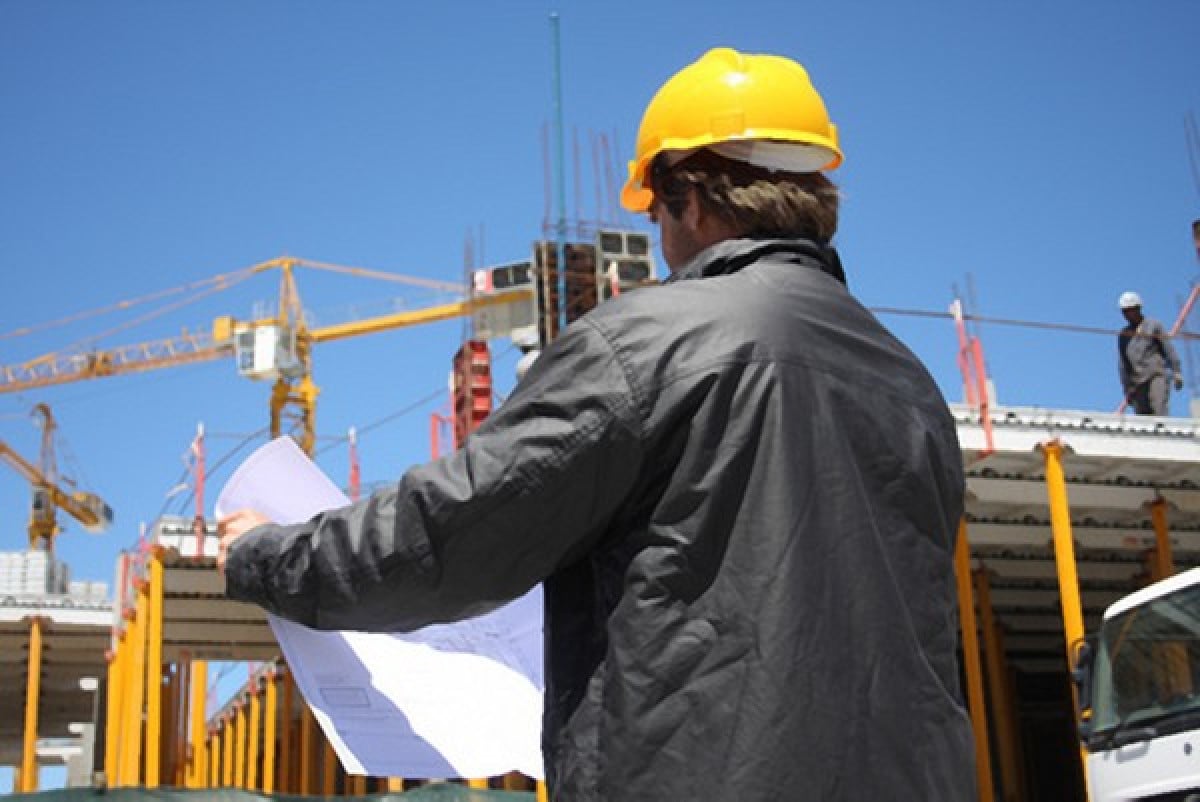 Il comune che fa ostruzionismo nel rilascio del permesso di costruire è tenuto a risarcire i danni