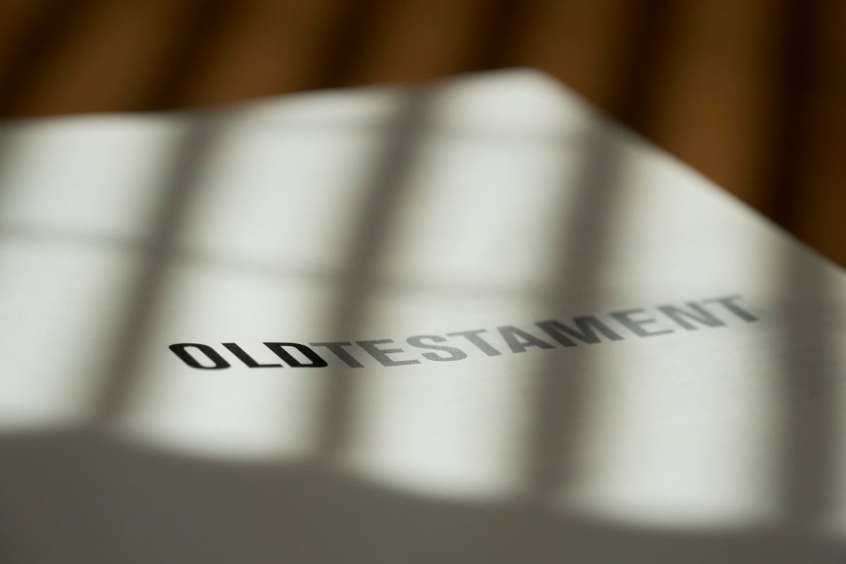 Testamento olografo, per contestarlo serve l’azione di nullità