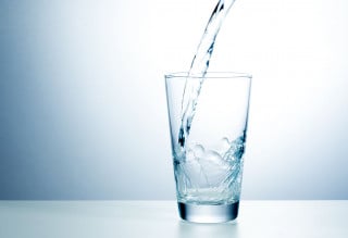 Acqua: sempre garantita a chi non paga se disagiato
