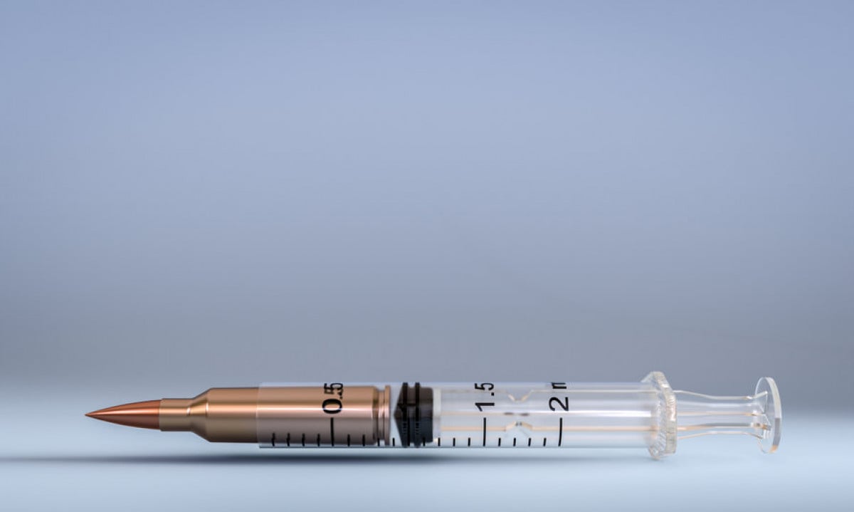 Farmacista non vaccinata assolta: nessun esercizio abusivo della professione