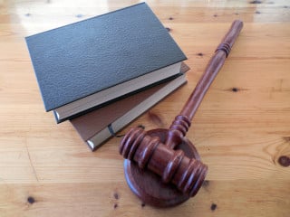 Giudicato imputato assente: ok estensione termine per il difensore