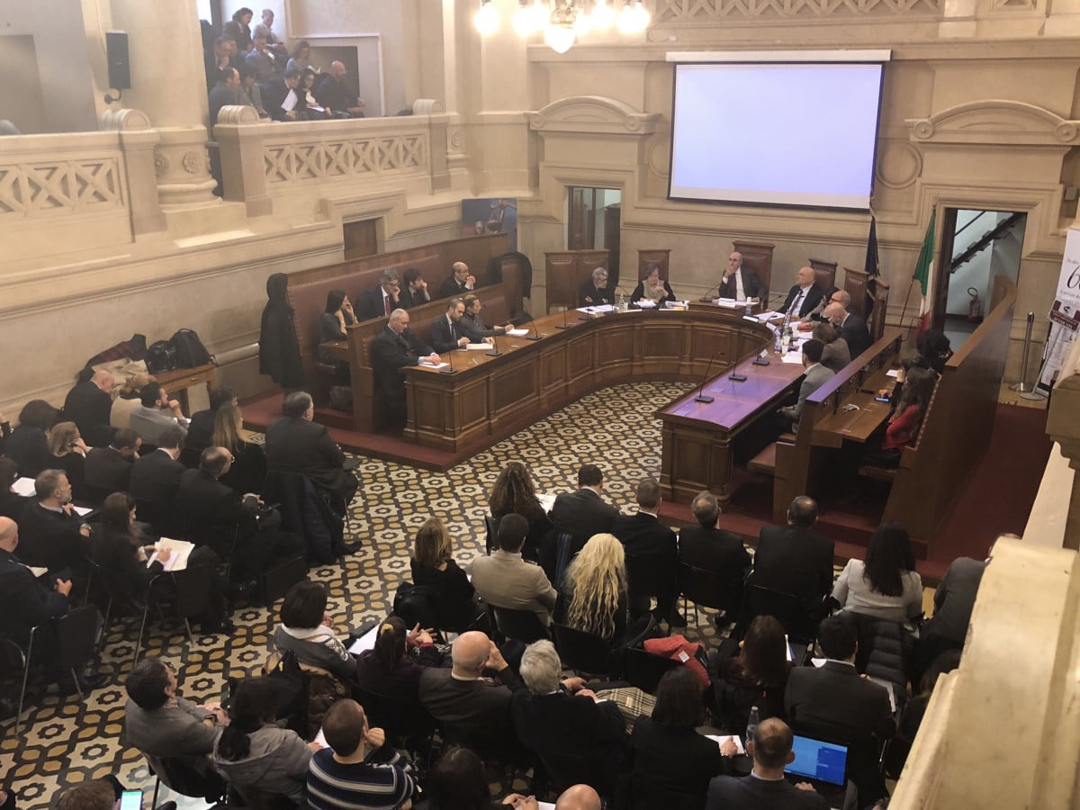 Edilizia: Unaep, legge sui piani di zona per evitare guerra tra poveri