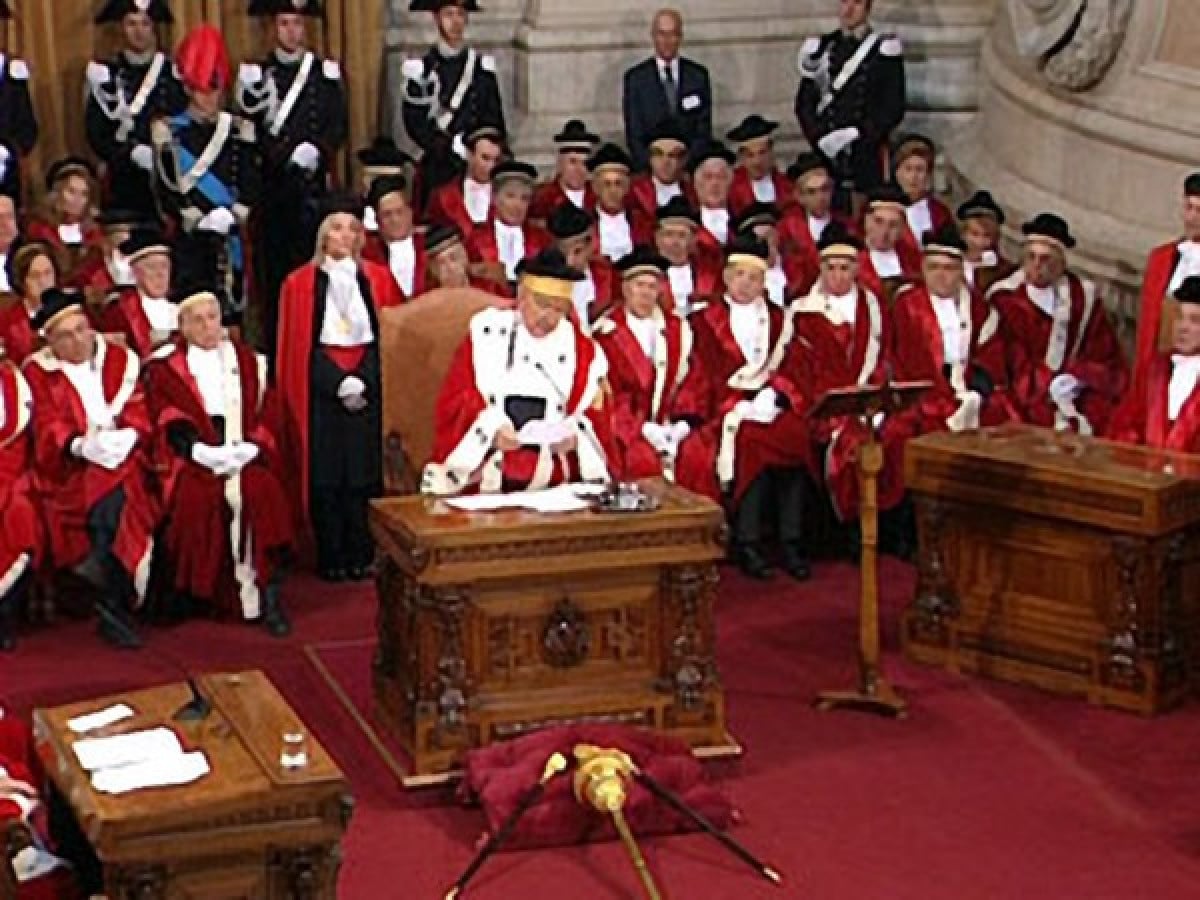 AVVOCATO, responsabilità professionale, assicurazione - Quando sorge l'obbligo indennitario: Cass. 5791/2014 (Rel. Marco ROSSETTI)