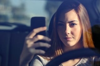 Cassazione: l'offesa via SMS non è diffamazione