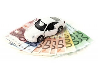 Acquisto di un'auto usata: come effettuare il passaggio di proprietà e risparmiare