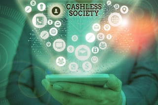 Il cashless supera il contante in Europa, ma l'Italia è in fondo alla classifica