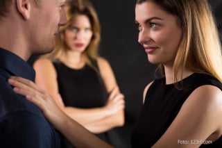 Separazione: addebito alla moglie che tradisce in camera da letto. Ma non sempre l'infedeltà equivale a colpa