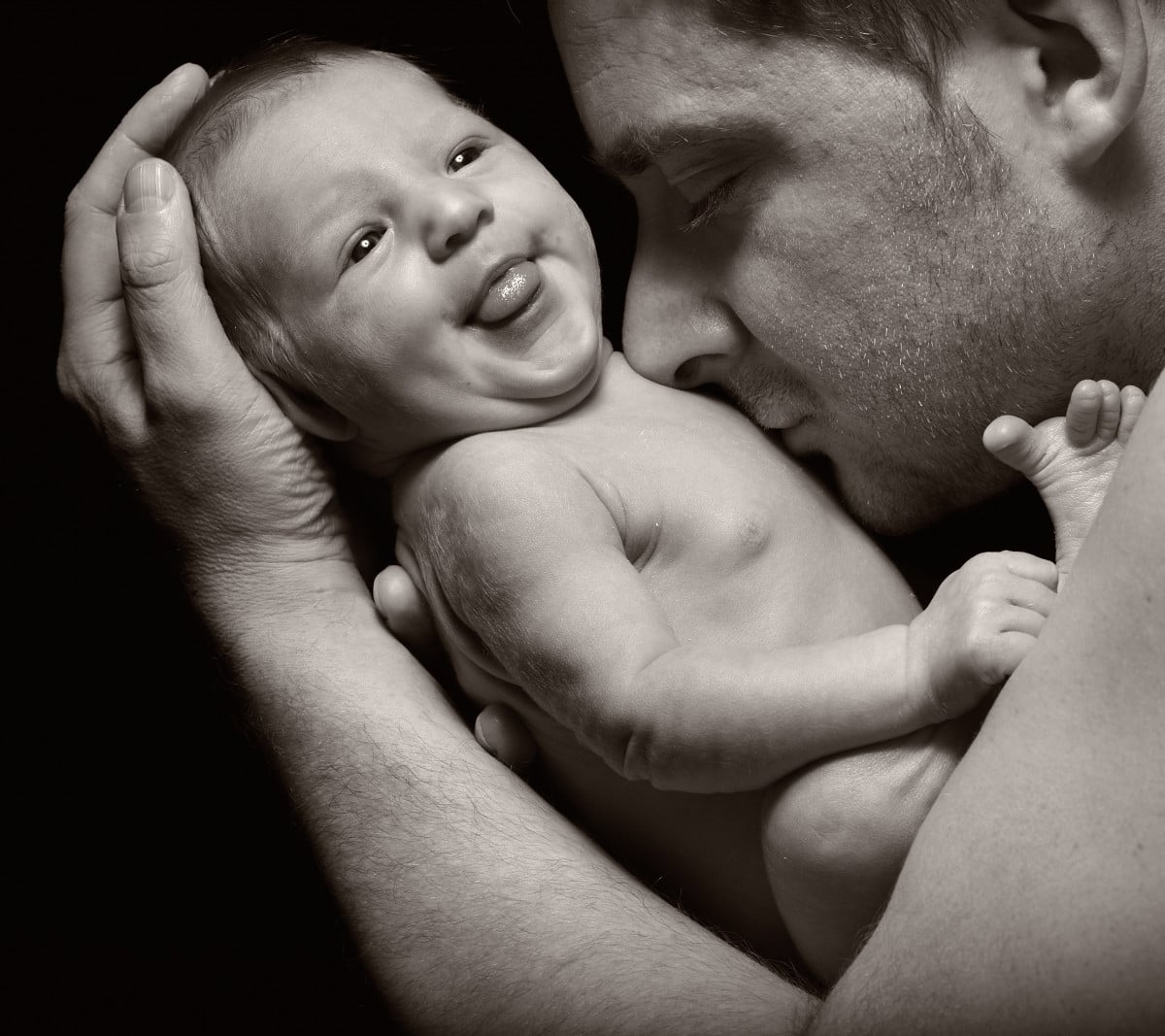 Si può nascondere al padre la nascita del figlio?