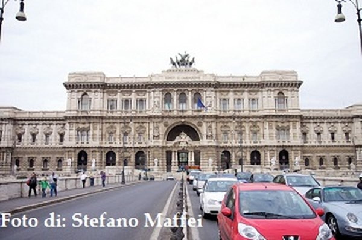 CASS. CIV. 11.4.2013, n. 8913 - L'ART. 96 CPC, di gran moda - Presupposti per l'applicazione del comma 2