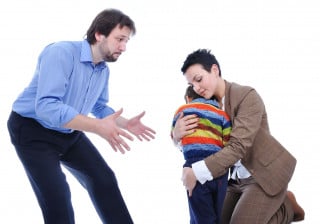Cassazione: è reato negare all'ex il diritto di visita del figlio