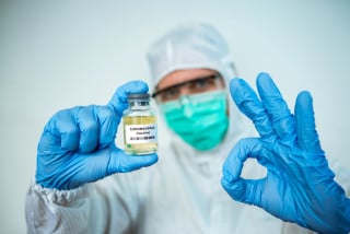 Covid: niente responsabilità medica per chi vaccina