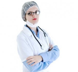 Cassazione: condannato il medico reperibile che rifiuta di visitare il paziente ritenendo che non sia urgente