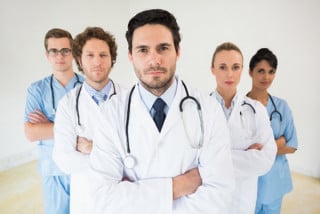 Responsabilità medica: pericoloso rivolgersi ad altri sanitari