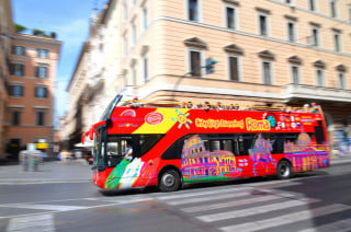 Se cadi in autobus chi paga?