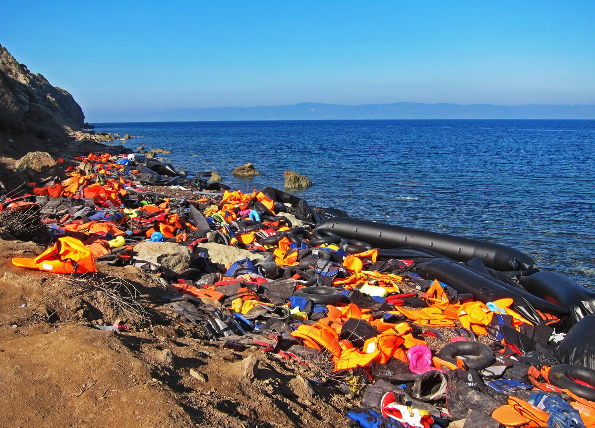 Traffico di migranti: legittima la pena del decreto Cutro per morte o lesioni