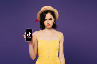 TikTok: allarme privacy per minorenni